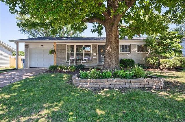 1st image of 569 Haventree Dr