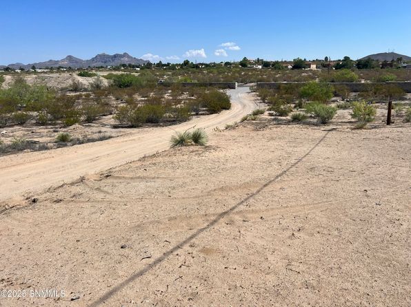 las-cruces-new-mexico-2062632538 picture