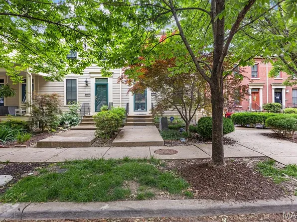 3216 Domain St, Saint Charles, MO 63301