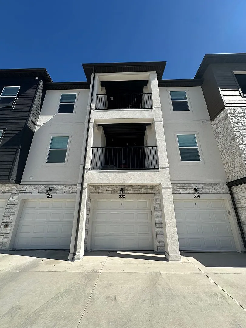 Brand New 3 Bedroom Condo with Resort-Style Amenities in Herriman! — Photo 3