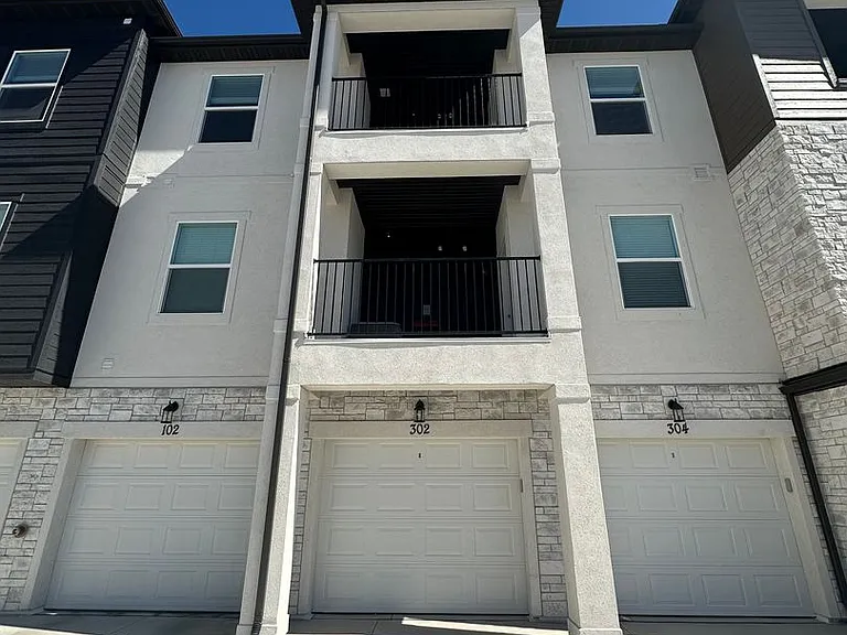 12727 Skyline Loop Ln #C302 — Photo 3