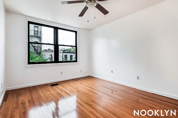Rented by Nooklyn NYC LLC | media 9