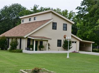 1409 N 5th St, Henryetta, OK 74437