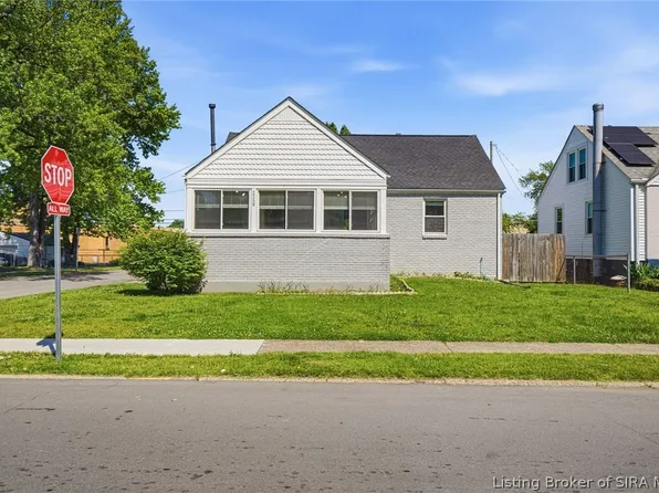 225 W Carter Avenue, Clarksville, IN 47129