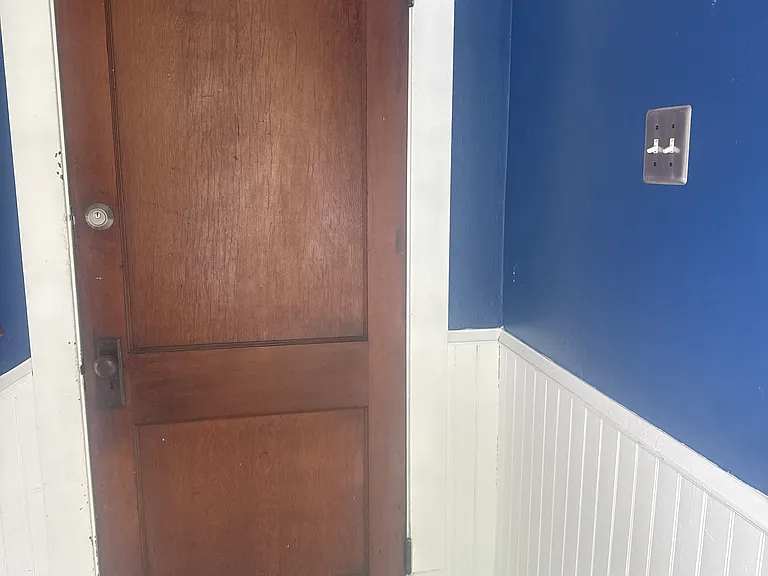 115 Grove St #1 — Photo 4