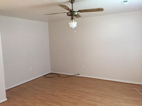 5th image of 3112 Oaklawn Ave NW