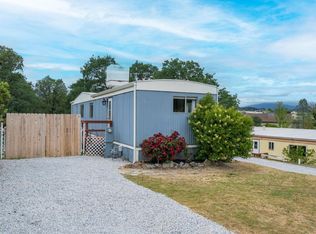 4758 White River Dr, Redding, CA 96003