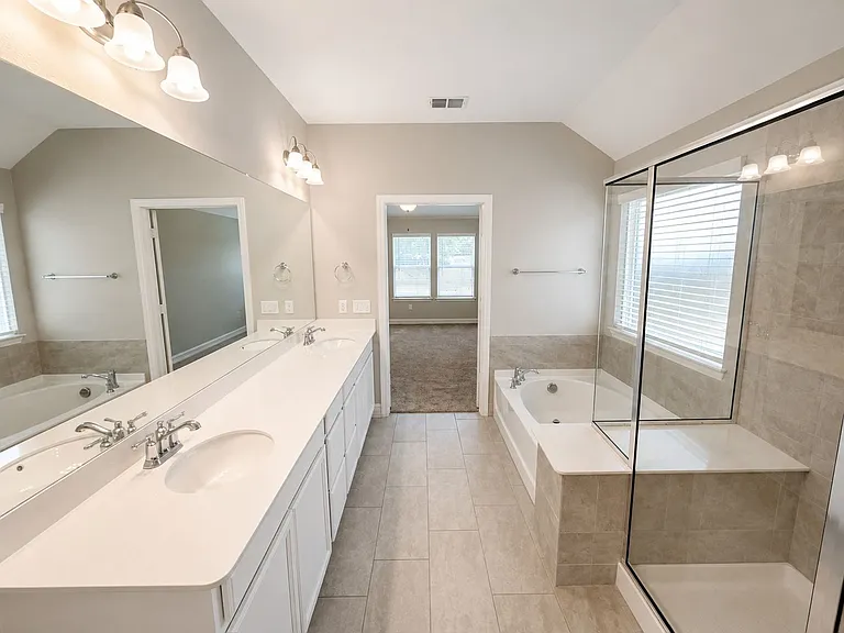 2816 Redbud Ln — Photo 28