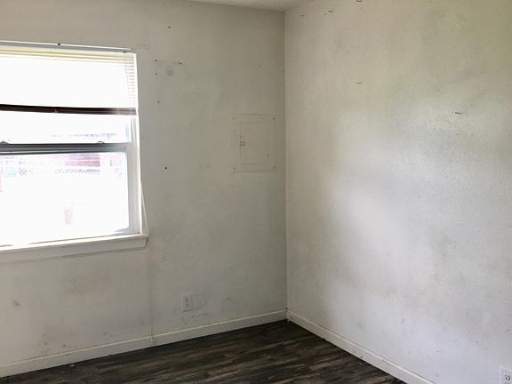 3rd image of 604 E Elizabeth St APT C