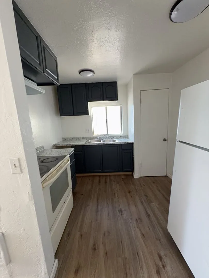 3885 Alvita Ave — Photo 4