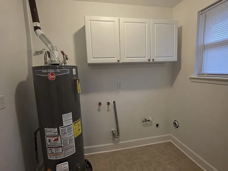 517 Gassen St #1 — Photo 11