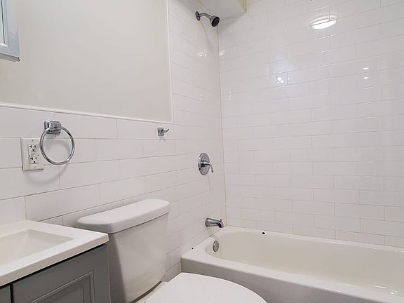 3rd image of 2505 John F Kennedy Blvd #26E