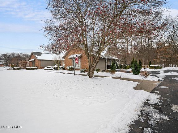 4th image of 36 Wolf Ridge Dr