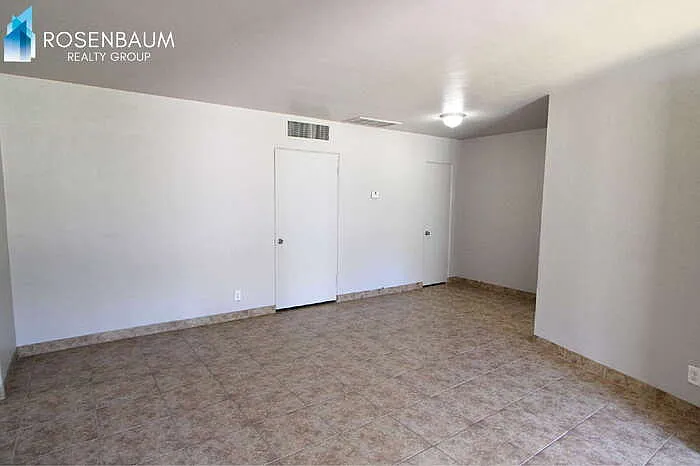 2925 N 19th Ave #104 — Photo 2