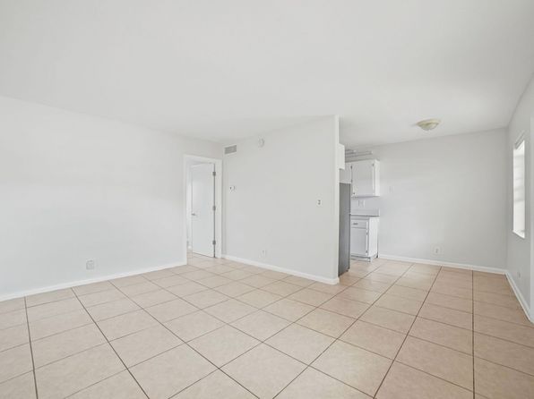 461 Sunshine Dr #1