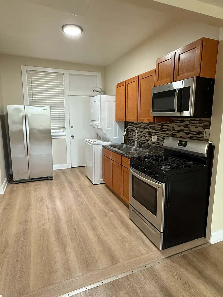 Building Photo - 205 E 42nd St #3E