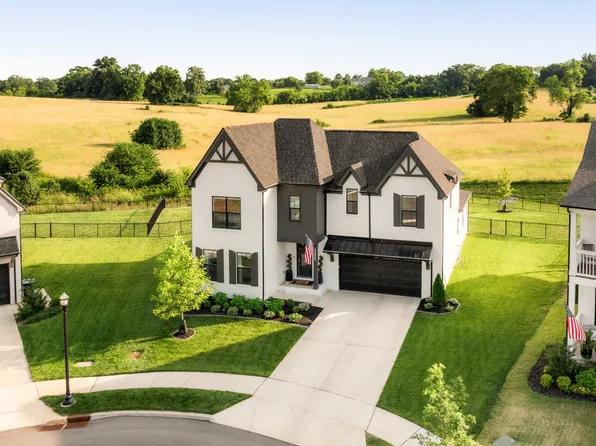 3455 Burgate Trl, Thompsons Station, TN 37179