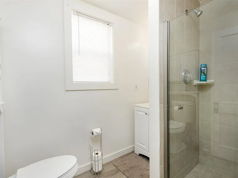 1043 7th Ave N #1 — Photo 14