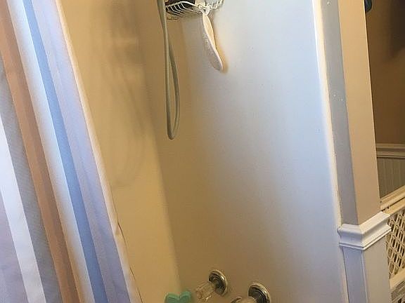 Guest bath - tub/shower