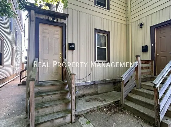 1686B N Van Buren St, Milwaukee, WI 53202