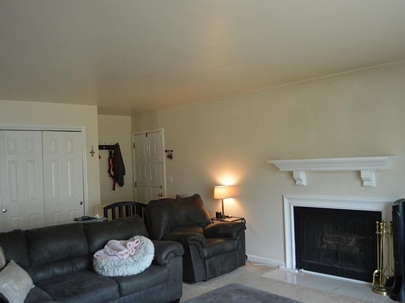5th image of 110 Saint Andrews Dr #14