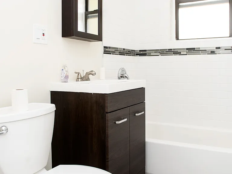 730 W Roscoe St #10N — Photo 8