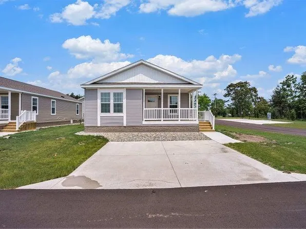 1283 E Ellis Rd #13, Norton Shores, MI 49441