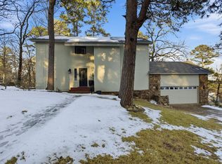 42 Stoneledge Dr, Maumelle, AR 72113