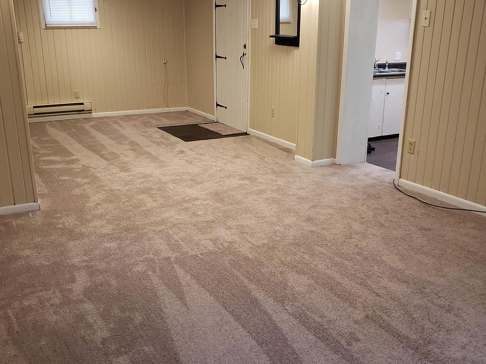 Living room, South facing