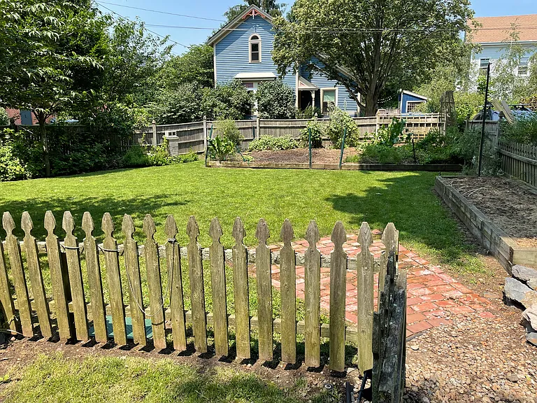 23 Hammond St — Photo 16