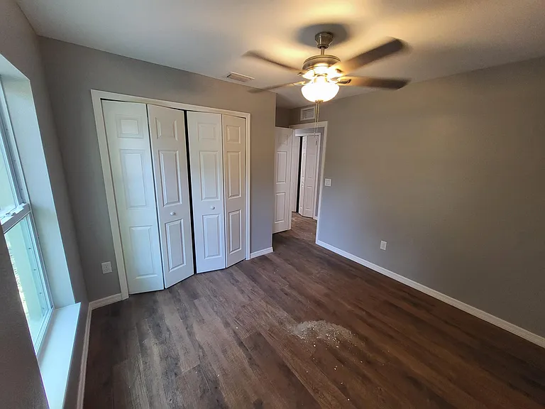 1054 SE Mills Ave — Photo 9