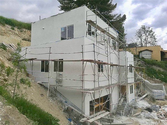 2nd image of 4111 Jennings Dr