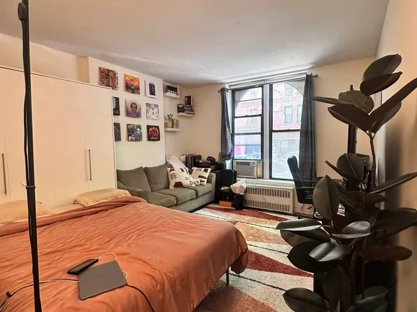 216 Sixth Avenue image 1 of 5