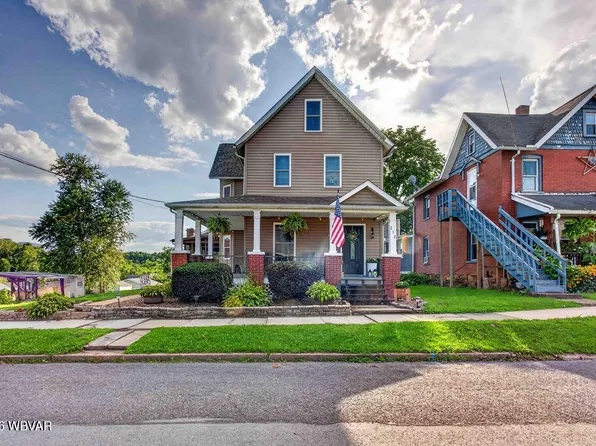 212 Oak St, Jersey Shore, PA 17740