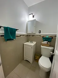 Rented by Aimee Grodanz, LREB