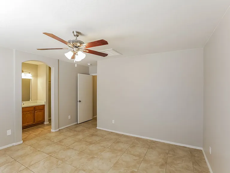 10632 W Sonora St — Photo 13