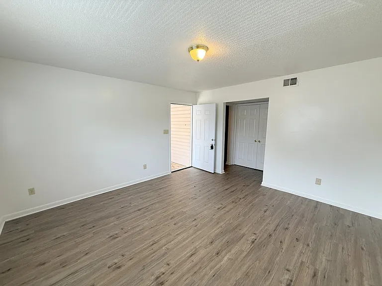 116D Michael Ave — Photo 8