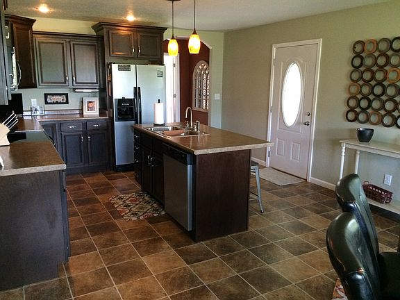 4th image of 53 Tamatha Dr