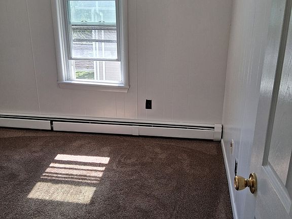 5th image of 148 Main St APT 3
