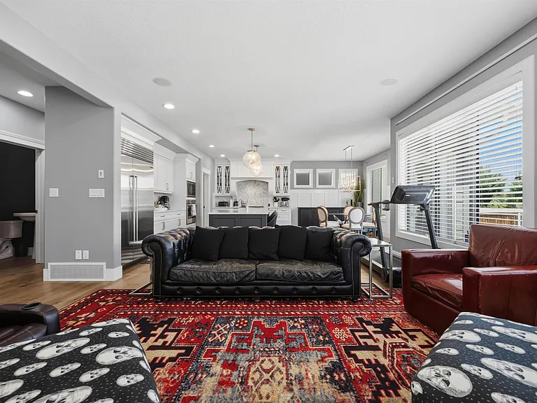 1305 Hainstock Way SW — Photo 10