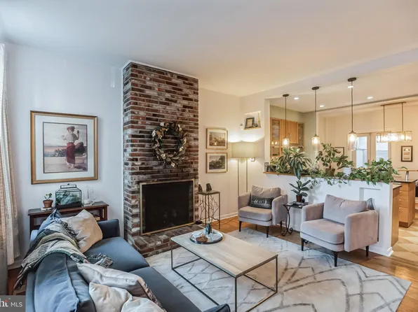 1315 Lombard St, Philadelphia, PA 19147