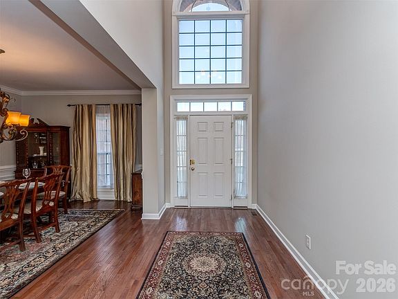 3rd image of 12103 Crescent Run Ct