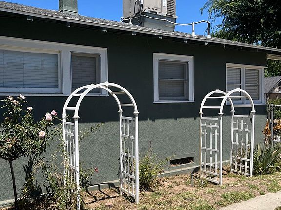 3rd image of 1384 N Harrison Ave
