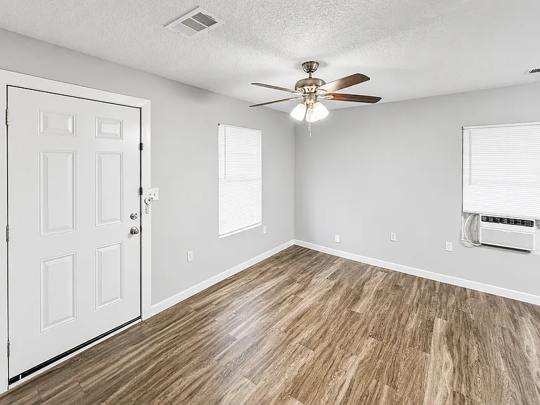 2714 Kavasar Dr — Photo 15