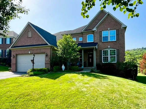 615 Scenic Ridge Dr, Venetia, PA 15367
