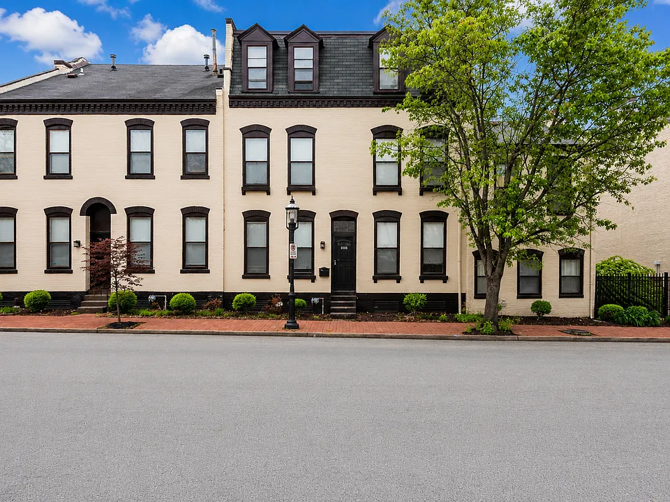 1500 Menard Apartments