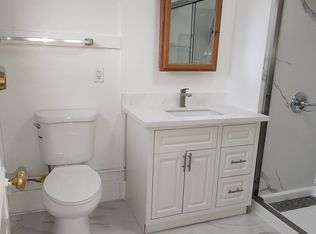 2396 E 24th St #2, Oakland, CA