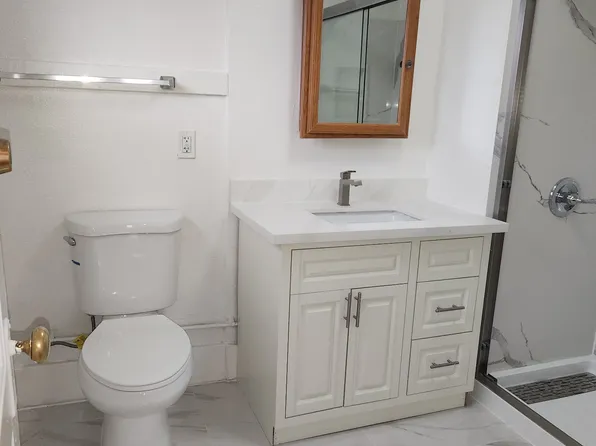 2396 E 24th St #2, Oakland, CA 94601