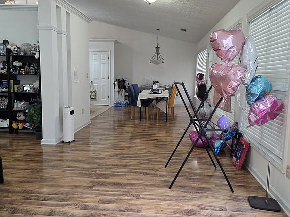 4th image of 4585 Brook Farms Ct