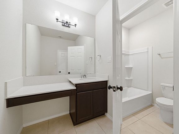 4th image of 8663 Cedardale Park Dr